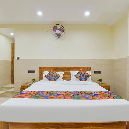 Fabhotel Elite Clement Town 外观 照片