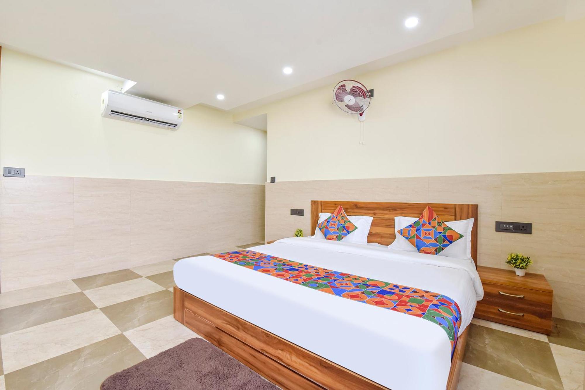Fabhotel Elite Clement Town 外观 照片